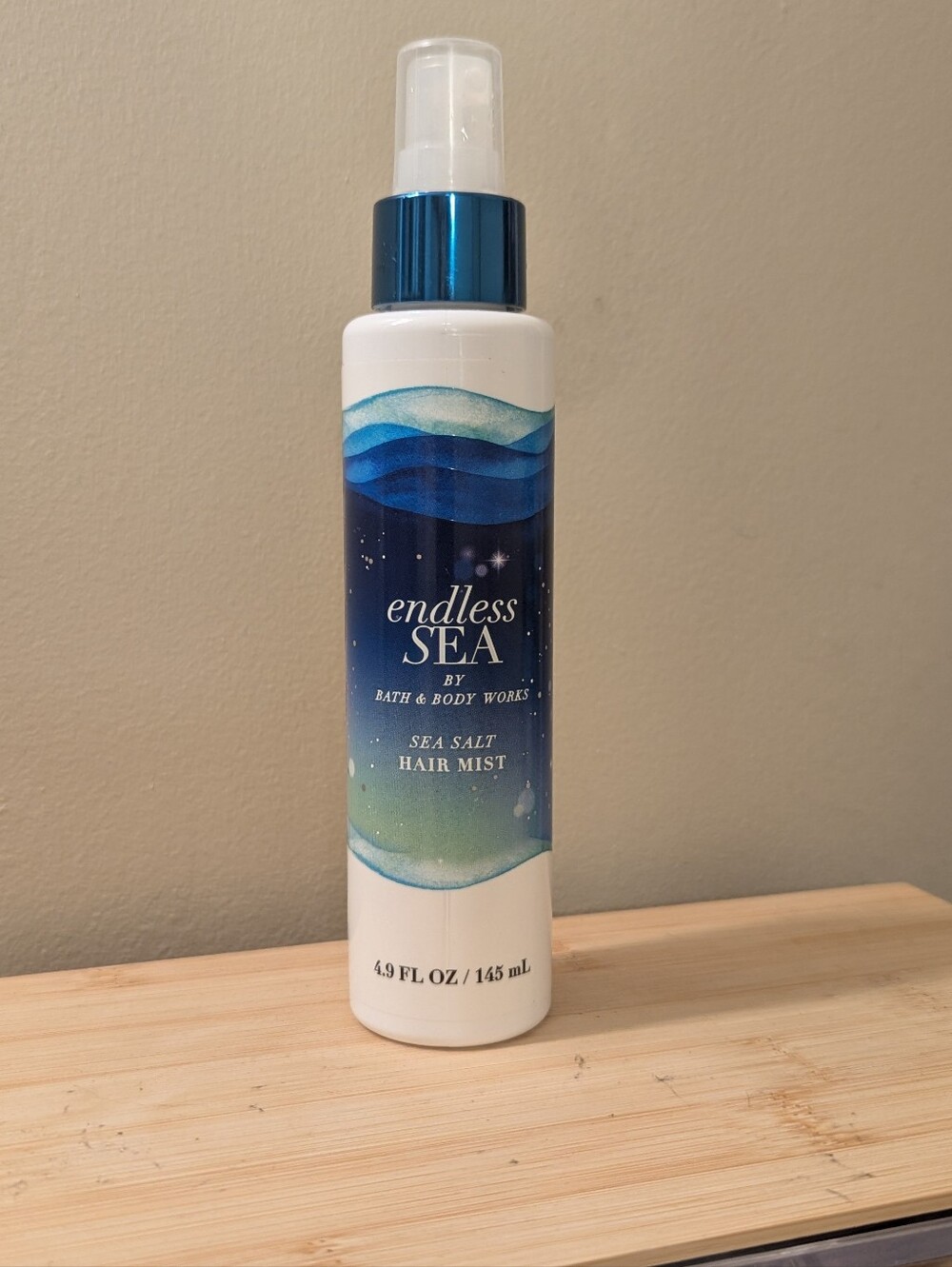 Bath & Body Works Endless Sea Sea Salt Hair Mist - Blue & White
